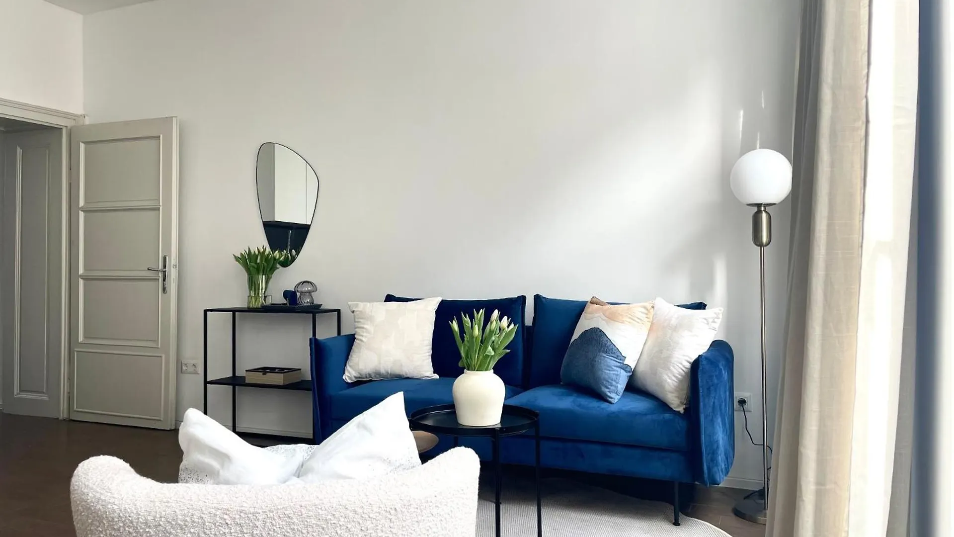 The Blue Viecation Apartment location
